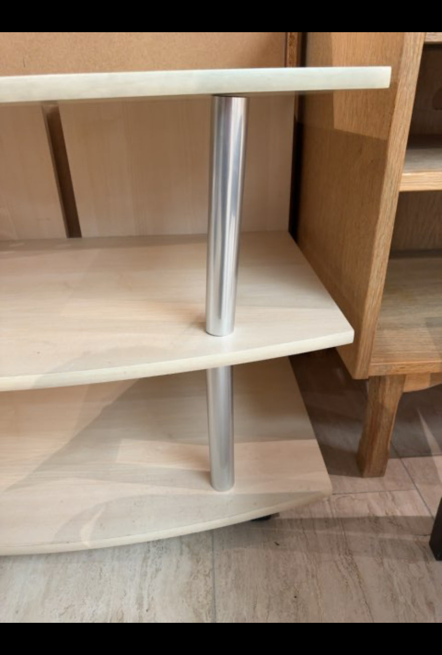 TV bord i lys trælook